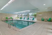 Home2 Suites by Hilton Queensbury Lake George - Pools