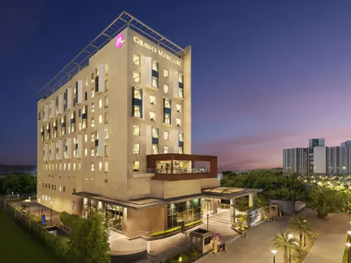 Grand Mercure Ahmedabad Gift City - An Accor Hotels Brand - bar