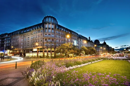 EA Hotel Rokoko - Nouto- ja jättöpalvelut