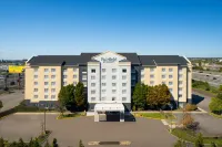 Fairfield Inn & Suites Newark Liberty International Airport - parking