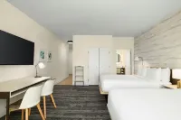 TownePlace Suites by Marriott Humble InterContinental Airport - Pools