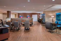 哥倫比亞TownePlace套房酒店 - 停車場