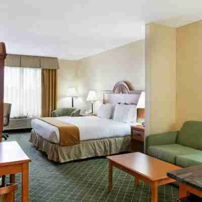Holiday Inn Express & Suites Sylacauga by IHG Rooms