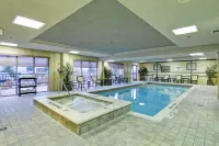 Hampton Inn & Suites by Hilton Guelph - Pool