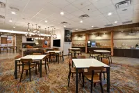Fairfield Inn & Suites Milwaukee North - breakfast