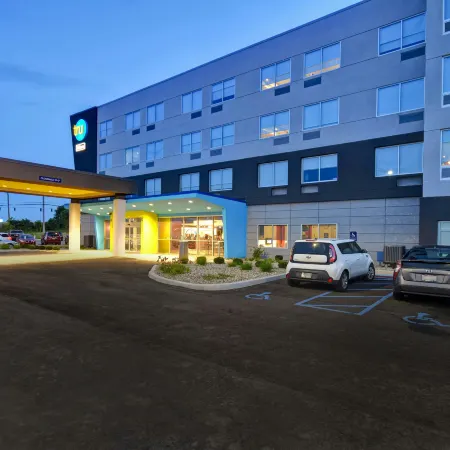 Tru by Hilton Fort Wayne North