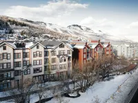 Marriott's Summit Watch Hotels near Snowflake