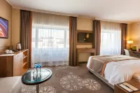 DoubleTree by Hilton Hotel Tyumen - parking