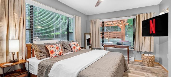 3-bedroom cabin near George Washington National Forest Hoteles en Condado de Shenandoah