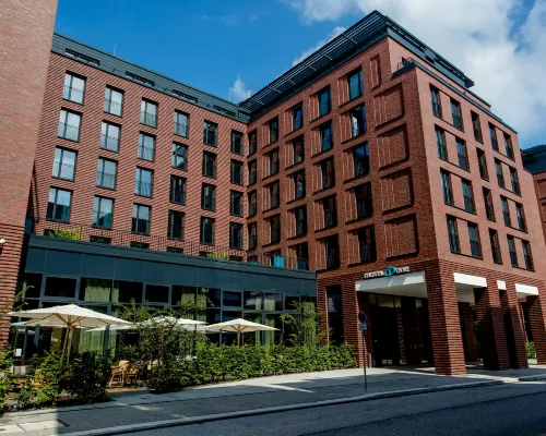 Motel One Hamburg-Fleetinsel Hotels near Baumwall underground station
