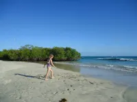 Cartago Bay - 2-Star