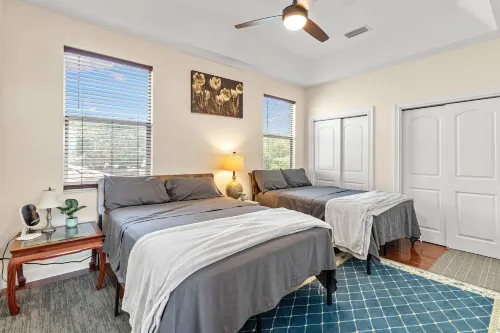 4BR Escape 10 Mins to Madeira Clearwater Beach - 3-Star