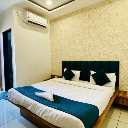 Sun Shine Hotel
