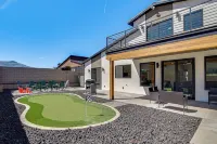 Game Room & Stunning Mtn Views! Cedar City Home - Balkoner