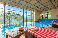 Jungle Lodge Resort - Pools