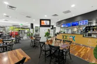 Tower Mill Hotel - bar