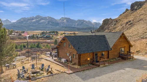 Stanley House - Hillside Cabin with Panoramic Views of the Sawtooth Mountains - Chalets