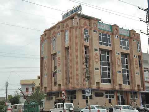 Hotel Samrat