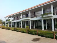 Hotel Sri Akshardham,Vaitheeswaran Koil فنادق في Mayiladuthurai