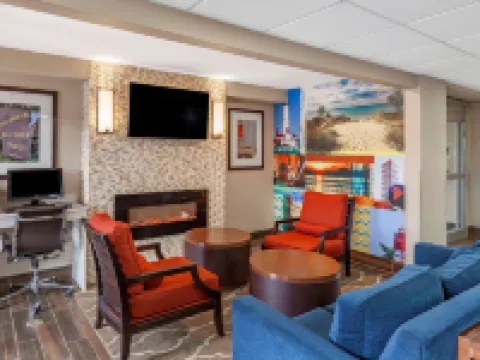 Clarion Pointe Racine - Mount Pleasant Hotels in Racine County