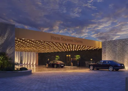 Four Seasons Hotel Casablanca Отели рядом с достопримечательностью «Mohammed V Square»