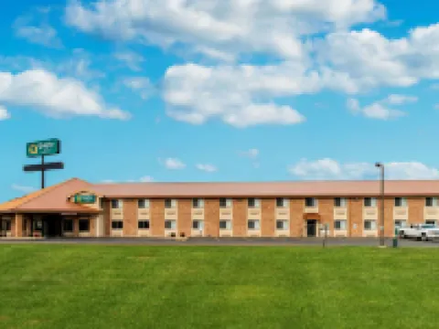 Quality Inn Hotels in Effingham