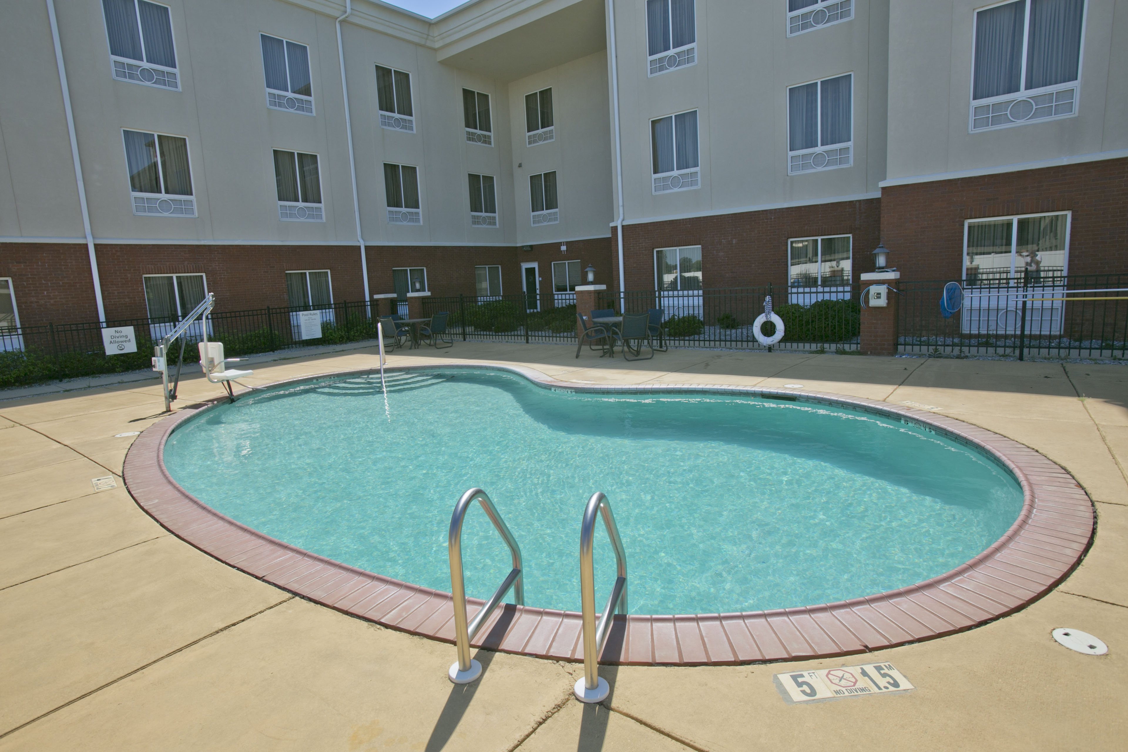 Holiday Inn Express & Suites Brookhaven, an Ihg Hotel