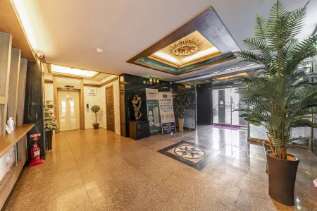 Gochang Arirang Hotel Отели рядом с достопримечательностью «Chan Yun Temple»