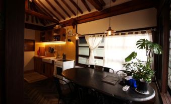 Jeonju Tolang Cottage Hanok Unshared House Pension