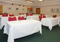 La Quinta Inn & Suites by Wyndham San Francisco Airport West