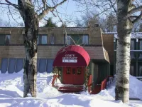 Grey Bonnet Inn Hotels in Chittenden