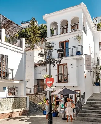 Olive & Ivy Guesthouse Hotels in Vélez-Málaga