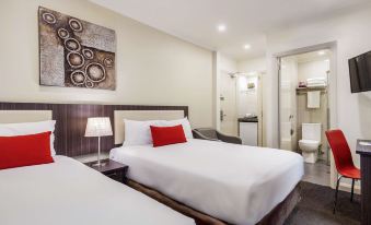 Ibis Styles Kingsgate Hotel