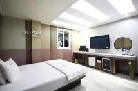 Daegu Dongseong-Ro Honeymoon