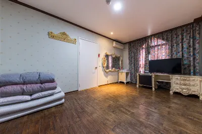 Yesan Shinwon Parktel Hotels near Yesan Station