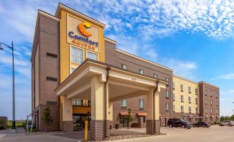 Comfort Suites