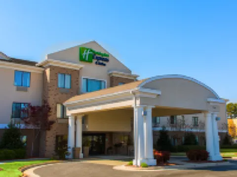 Holiday Inn Express & Suites KINSTON by IHG Hotels in Kinston