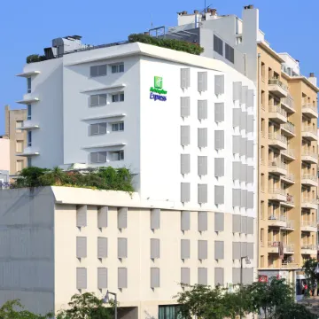 Hôtel Marseille Centre Gare Saint-Charles Отели рядом с достопримечательностью «Улица Кур-Бельзанс»
