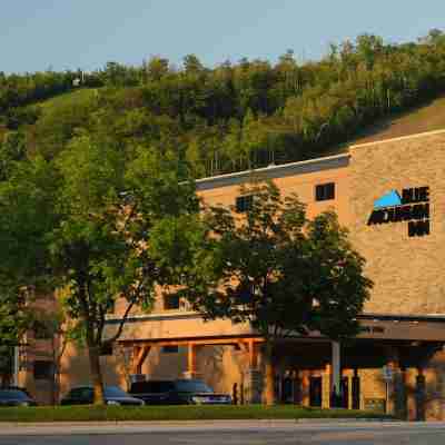 Blue Mountain Inn Hotel Exterior