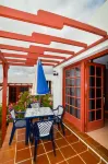 Bungalows Castillo Beach فنادق في Maxorata