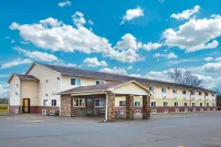 Super 8 by Wyndham Fort Madison Hotels in Fort Madison