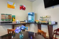 Quality Suites Atlanta Airport East - Desayuno