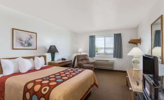 Super 8 by Wyndham Rexburg