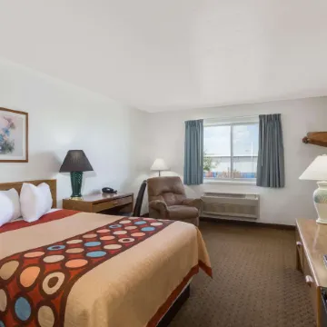 Super 8 by Wyndham Rexburg