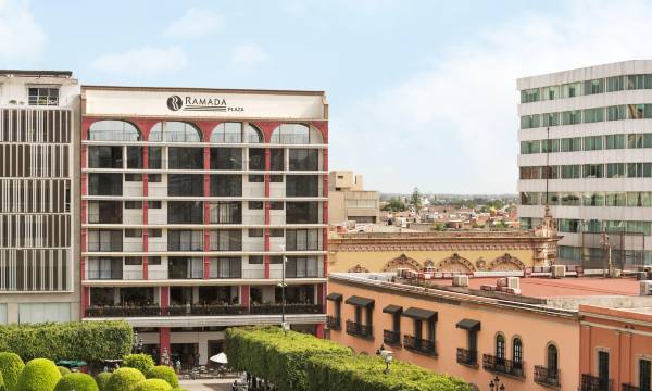 Ramada Plaza by Wyndham Leon