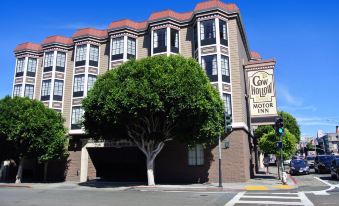 Cow Hollow Inn and Suites