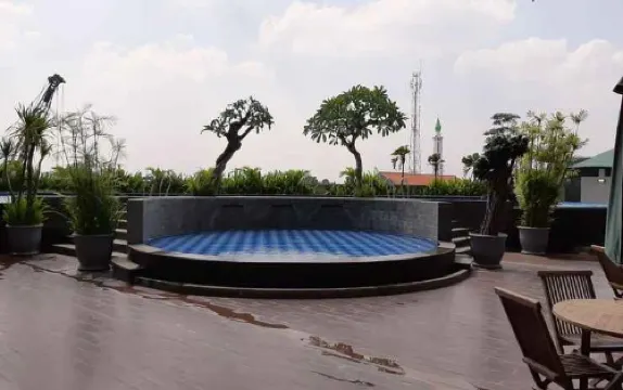 Comfort and Minimalist Studio at Parkland Avenue Apartment by Travelio