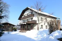 Pension Sommerauer Hotels in Hallein