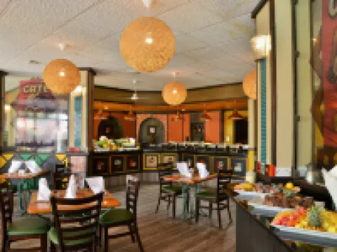 Cresta Oasis Hotel Hotels in Harare