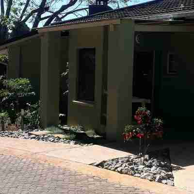 The Place Guest House Hotel Exterior